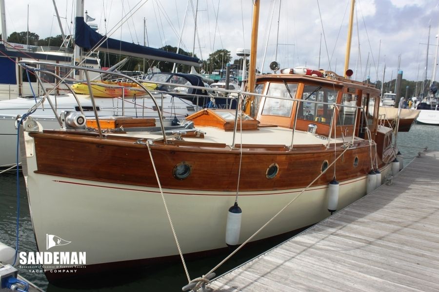 CERVEZA; a remarkably fine surviving example of 1930s British motor yacht
